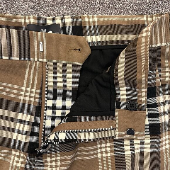 H&M Women's Chino Pants Size 31 Beige Plaid Relaxed Fit Mid Rise Pockets NWT - Picture 7 of 16